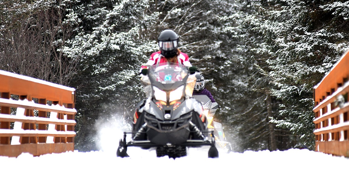 YOUR GUIDE TO WISCONSIN’S BEST SNOWMOBILE ADVENTURES Wisconsin Travel